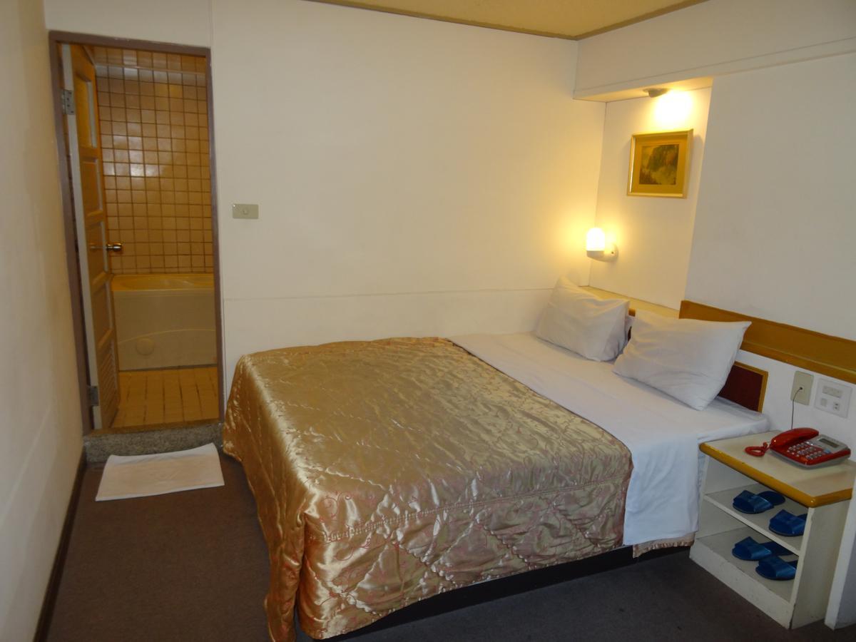Jia Xin Hotel Chiayi Exterior foto